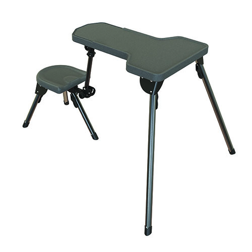 Caldwell Stable Table Lite je lehký a odolný střelecký stůl, který se snadno přenáší, nastavuje a je připraven na každé počasí pro praváky i leváky.