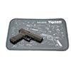 Údržbová podložka Tipton® Glock 11"x17" chrání povrch zbraně a udržuje pořádek při čištění. Snadno srolovatelná a pratelná. Perfektní pro střelce! 🛠️🔫