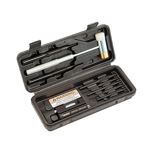 Sada Wheeler Delta Series AR 15 Roll Pin Install Tool Kit umožňuje snadnou instalaci AR roll pinů bez poškození zbraně, včetně kladiva a různých výměnných nástrojů.