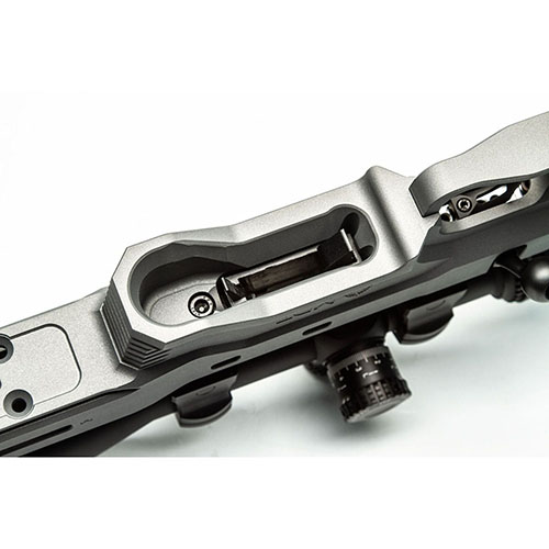 Vylepšete svůj CZ 452/455/457 s MDT Extended Magazine Latch a Spacer Kit pro rychlejší a spolehlivější manipulaci s náboji.