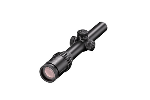 Objevte 1–8x24 Exos TMR s širokým rozsahem zvětšení, precizní BDC II LT a lehkým designem, ideální pro rychlé cílení a přesnost na střelnici.