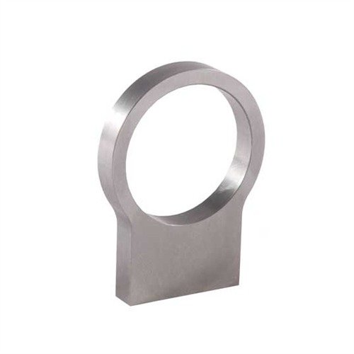 Zesílený recoil lug pro Remington 700 z nerezové oceli, snadná instalace bez úprav, zlepšuje přesnost a stabilitu během výstřelu.