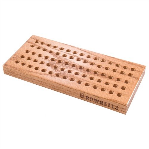 MAGNA-TIP® WOODEN BIT BLOCK je vyrobený z masivního dubu, pojme až 75 bitů Magna-Tip a slouží jako praktický blok na pracovní stůl nebo se vejde do boxu Magna-Tip.