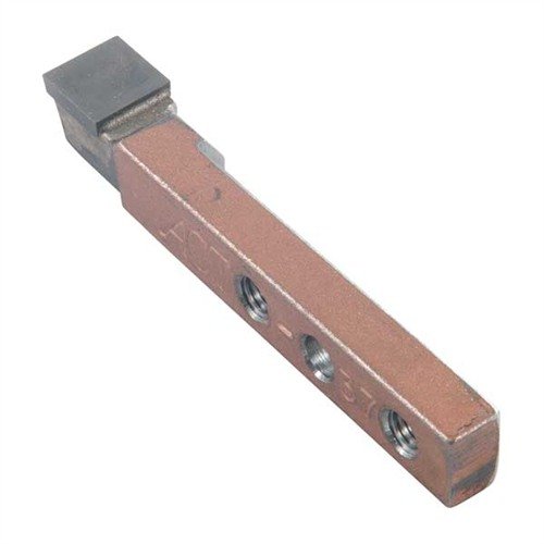 Sada BARREL SET-BACK FIXTURE umožňuje snadné nastavení mezer mezi hlavní a válcem bez soustruhu, ideální pro nové i stávající hlavně různých kalibrů.