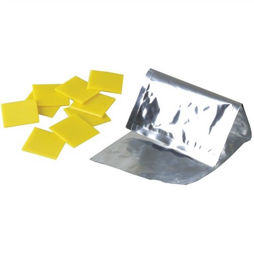 Ochrana vašich zbraní s TRIPLE TOUGH RUST-BLOX STORAGE KIT: odolné, neprůhledné tašky a Blox proti rzi udržují vaše cenné zbraně v bezpečí a bez koroze.