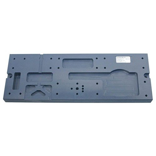 Gunner's Mount je ideální platforma pro práci s AR/M4 lowers, umožňuje montáž, demontáž a opravy s přihrádkami na díly a podporou pro zásobníky.