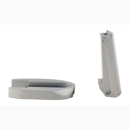 Zvýšení rychlosti nabíjení a zlepšení úchopu díky magwell a mainspring housing, které usnadňují výměnu zásobníků bez přidání objemu.