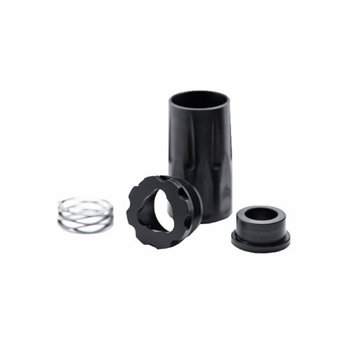 9MM 3-LUG BLAST CAN od ANGSTADT ARMS efektivně směřuje koncové síly dolů a pryč od střelce, rychle se odpojuje a je kompatibilní s tlumiči.