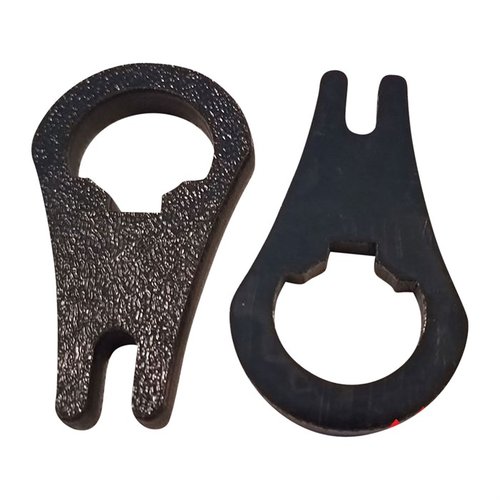 TIKKA BOLT TOOL od MOUNTAIN TACTICAL usnadní instalaci bolt shroudů a rukojetí, rychle znovu napne firing pin spring a umožní snadné čištění.