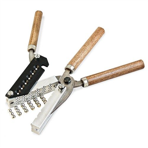 Lee Eighteen cavity Buckshot moulds allow you to cast 18 pellets per cycle, producing over 2000 pellets an hour for efficient reloading. Handles not included.