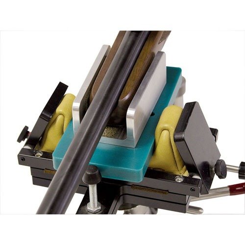 Rychle přeměňte téměř jakoukoli pažbu na benchrestovou s pomocí tohoto adaptéru, který nevyžaduje úpravy a chrání povrch vaší zbraně.